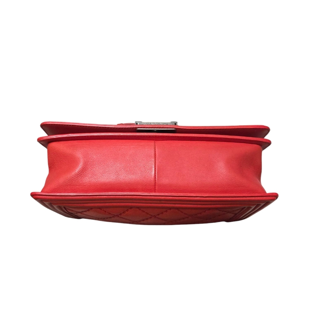 Chanel Calfskin Quilted Medium Boy Flap in Red. - Picture 13 of 17